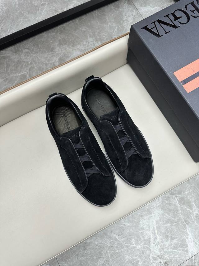 品牌：Zegna 颜色：原版配色 码数：38-46 材质：杰尼亚新款 男士 休闲鞋面采用进口原版牛皮牛皮内里 牛皮垫脚原单品质皮质感极强舒适透气+原版zegna