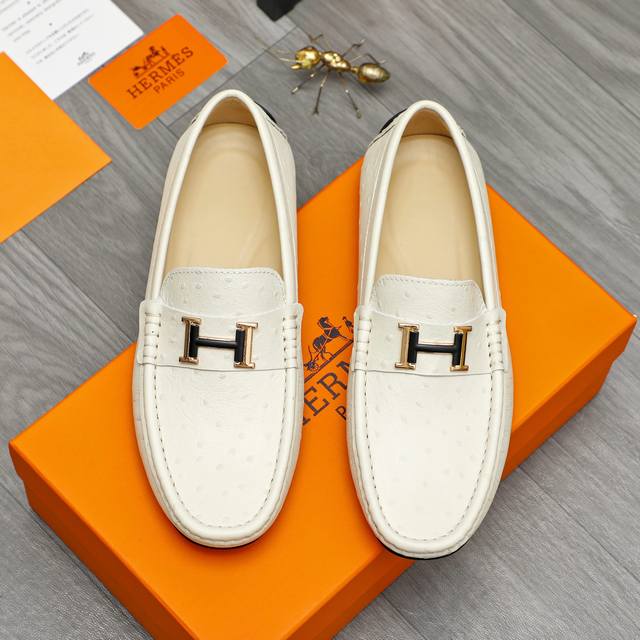 商品商标：Hermes 爱马仕 休闲套脚鞋 正码码数: 38-45 商品材料：精选鸵鸟纹牛皮鞋面 羊皮内里 橡胶大底