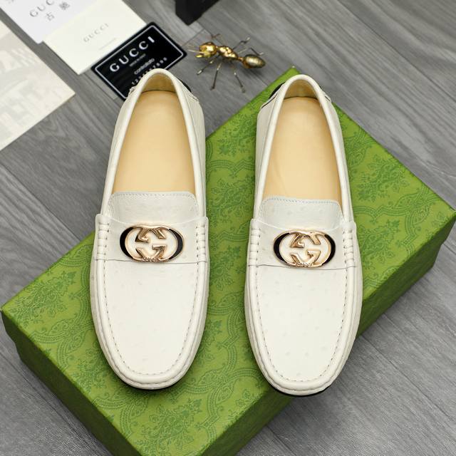 商品商标：Gucci 古驰 休闲套脚鞋 正码码数: 38-45 商品材料：精选鸵鸟纹牛皮鞋面 羊皮内里 橡胶大底