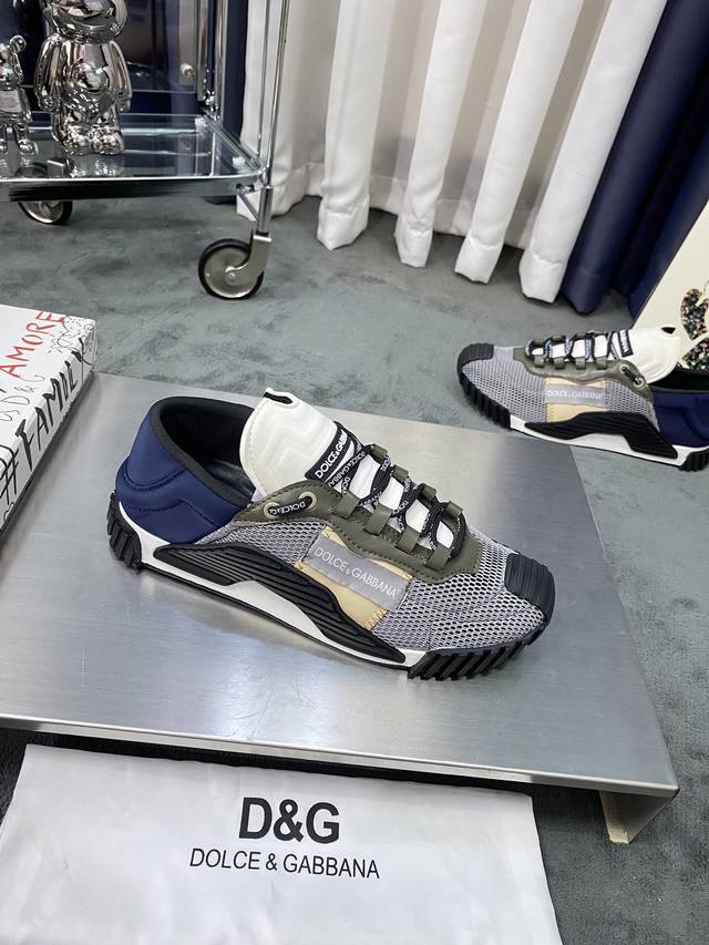 商品商标：Dolce&Gabbana 杜嘉&班纳 正码码数: 38-44，45，46定制 商品材料：鞋面意大利牛皮拼接麻布鞋面，羊皮垫，鞋底：原厂特供原版橡胶大