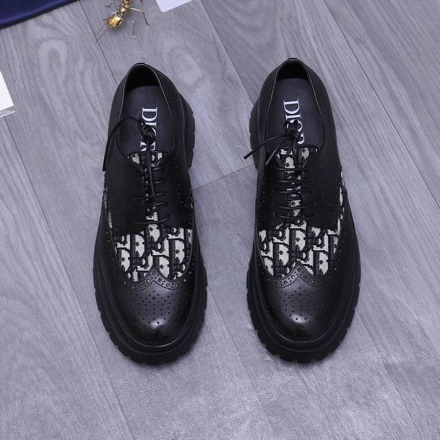 商品商标：Dior 迪奥 休闲商务皮鞋 正码码数: 38-45 商品材料：精选牛皮拼接透气织布鞋面 牛皮内里 橡胶大底