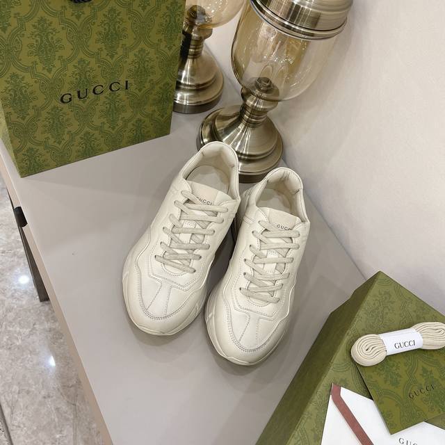 Gucci古奇古驰老爹鞋代购级别 原单品质 G家 老爹鞋男女码情侣款，3D打印，经典万年款，顶级套楦工艺 油边工艺，看细节，品细节。 全系列图案都有， 来图可做