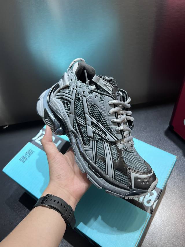 实价 高品质高端货 顶级版本 Balenciaga 巴黎世家runner运动鞋 尺码：35 36 37 38 39 40 41 42 43 44 45 46 不