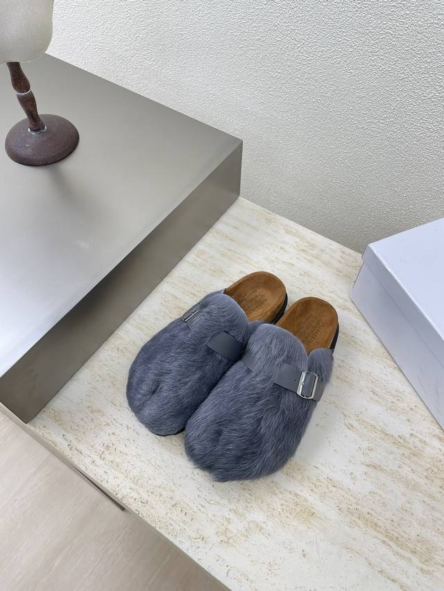 分趾毛拖 太美啦 Mm6 Maison Margiela 灰色 全真毛 真家伙 炒鸡减龄 大热时尚风格 Mm6 Maison Margiela的实验性从功能主义