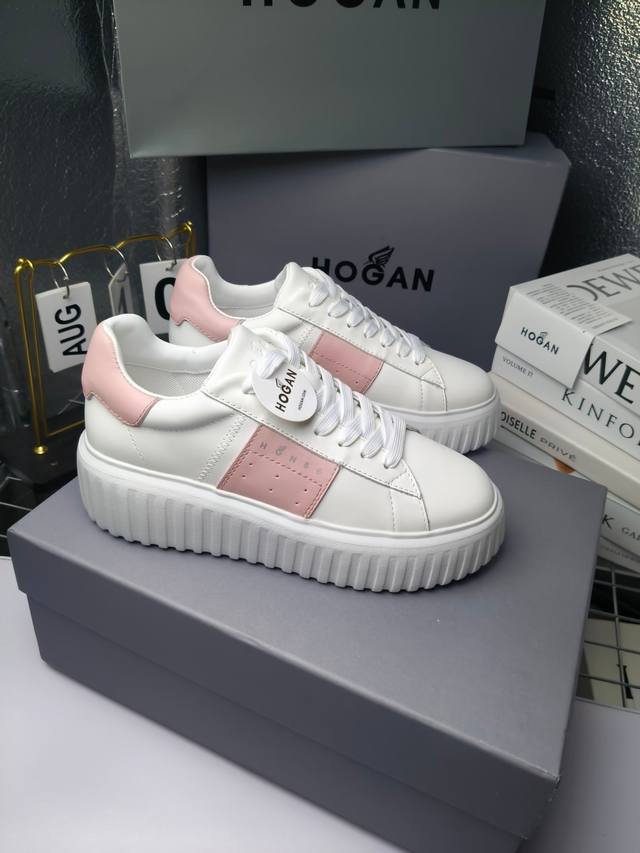 Hogan P: 情侣款,Size:女35-40.男39-44 .45定做 Hogan 霍根n86最新饼干鞋，厚底鞋，飞艇鞋，情侣款运动鞋~~ 小红书打卡款~~