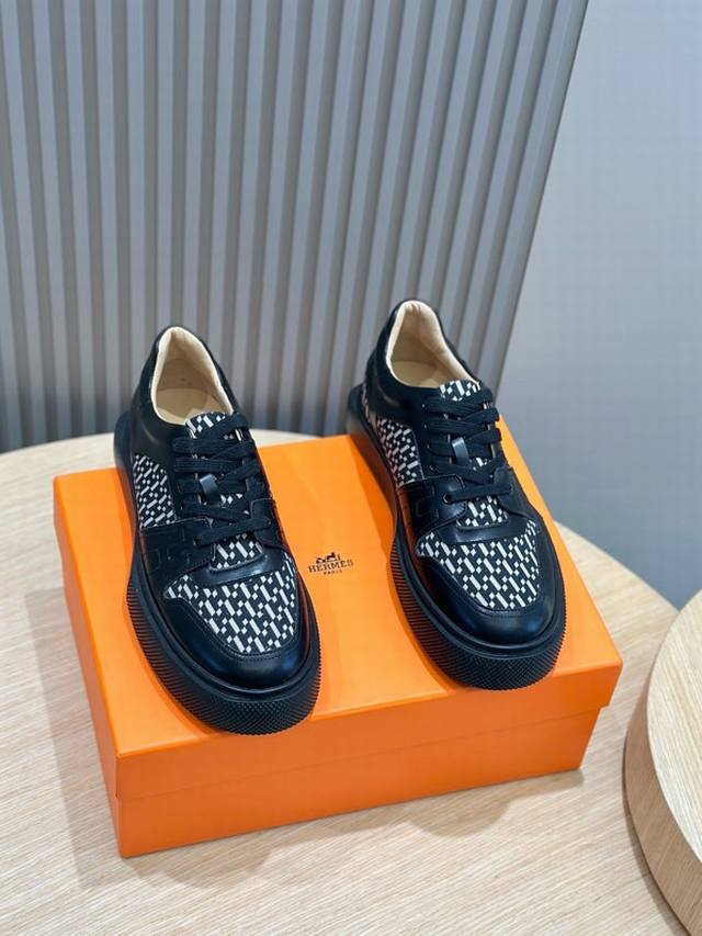 Hermes 顶级p: Size:39-44 38.45定制 爱马仕haru厚底德比鞋 小牛皮拼色德比鞋，超大鞋底，打造混搭都市风格。 牛皮拼接帆布，黑 白色橡