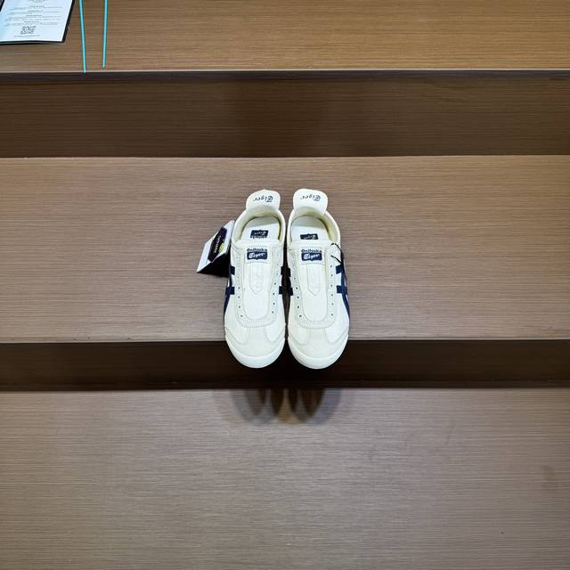 Onitsuka Tiger Mexico 66 Paraty 百搭单品 板鞋 Mexico 66是鬼冢虎旗下最经典的款式，李小龙最喜欢的一款训练鞋休闲鞋！鞋身