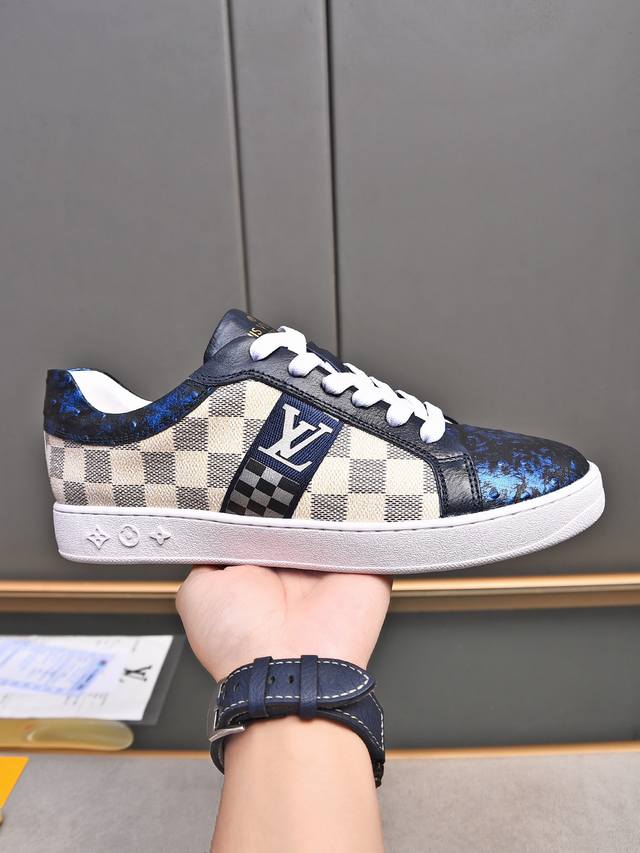 新品 商品商标：Lv* 路易威* 休闲鞋 正码码数: 38-44 可订做45 商品材料：鞋面1:1材质羊皮里，橡胶耐磨大底。