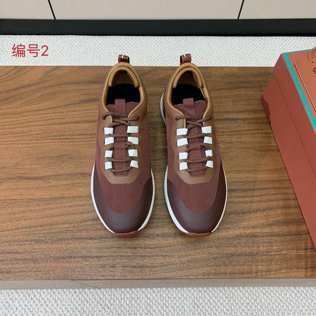 Lp P: Size：39-46 38.45.46 可定做 Lp Loro Piana 小众诺优翩雅经典款慢跑鞋，男士系带休闲鞋运动鞋，这款采用storm Sy