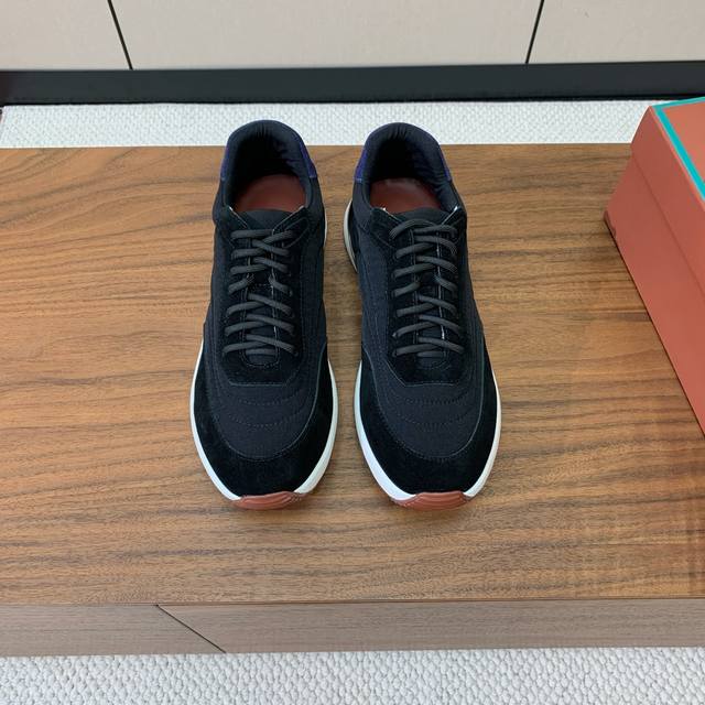 Lp P: Size：39-46 38.45.46 可定做 Lp Loro Piana 小众诺优翩雅经典款慢跑鞋，男士系带休闲鞋运动鞋，这款采用storm Sy