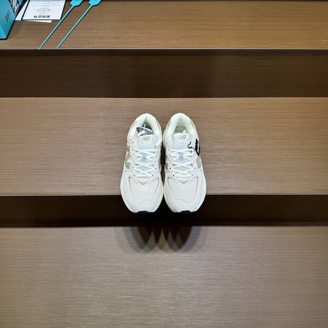 New Balance P22个版本 -的 M5740系列 原楦原纸版开发版型 采用国产猪巴革麂皮及牛培革料拼接构成#中底高弹eva发泡材质 外置橡胶大齿防滑橡