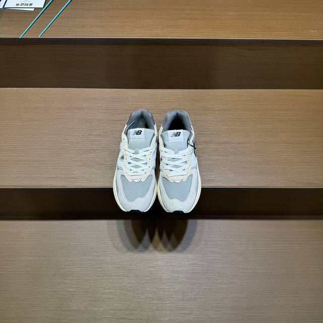 New Balance P22个版本 -的 M5740系列 原楦原纸版开发版型 采用国产猪巴革麂皮及牛培革料拼接构成#中底高弹eva发泡材质 外置橡胶大齿防滑橡