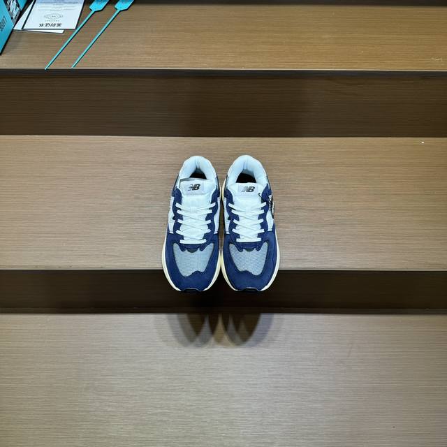 New Balance P22个版本 -的 M5740系列 原楦原纸版开发版型 采用国产猪巴革麂皮及牛培革料拼接构成#中底高弹eva发泡材质 外置橡胶大齿防滑橡