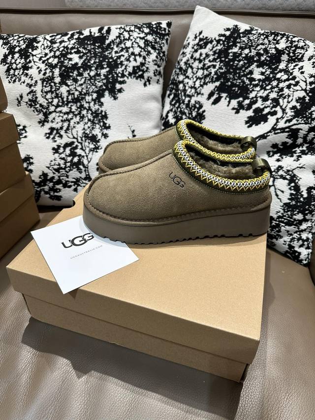 工厂价 Ugg 羊毛雪地靴 情侣 35-44码 厚底