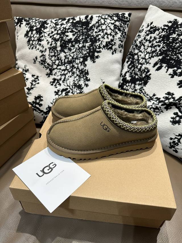 工厂价 Ugg 羊毛雪地靴 情侣 35-44码 平底