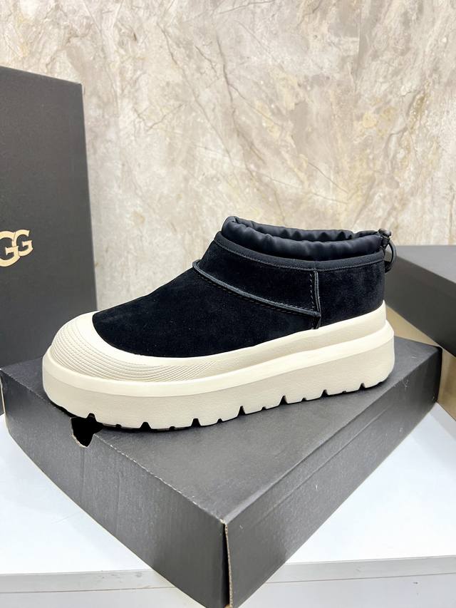 情侣款 Ugg Tasman Weather Hybrid一秒蹬雪地靴 王一博同款经典tasman鞋型之设计环保防水防雪材质兼具时髦与功能属性，同时搭配全新ug