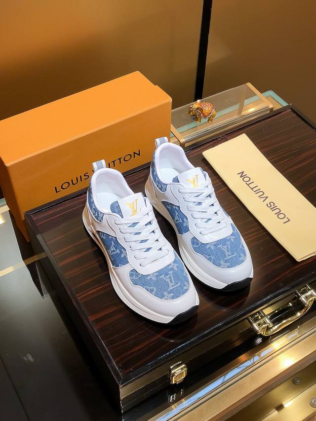 商品名称：Louis Vuitton 路易 威登 正规码数: 38-44 休闲鞋 商品材料：精选 牛皮鞋面，柔软羊皮内里；原厂大底。