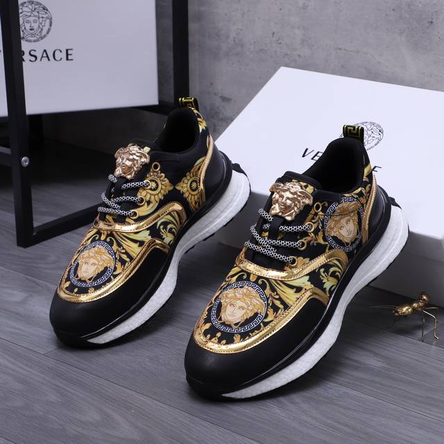 商品商标：Versace 范思哲 休闲鞋 正码码数: 38-44 商品材料：精选牛拼接透气鞋面 透气网内里 橡胶大底