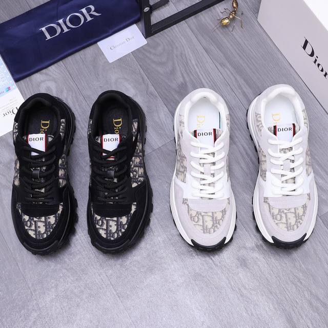 商品商标：Dior 迪奥 休闲鞋 正码码数: 38-44 商品材料：精选牛皮拼接印花鞋面 网内里 橡胶大底