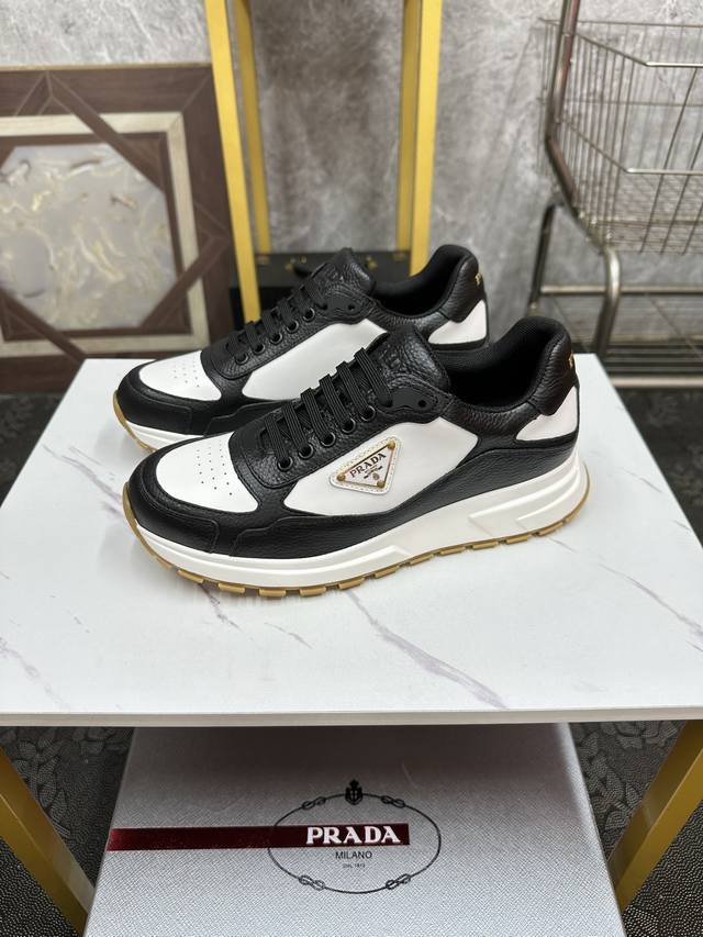 Prada-普拉达 顶级版本，套楦工艺，油边工艺，面料：高档牛皮。38–44 45订做不退换 X5