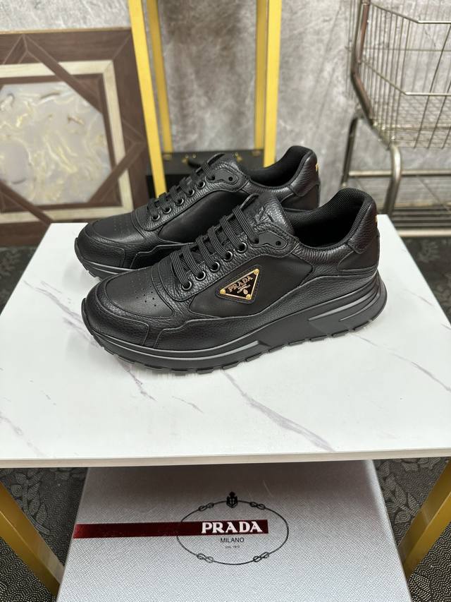 Prada-普拉达 顶级版本，套楦工艺，油边工艺，面料：高档牛皮。38–44 45订做不退换 X5