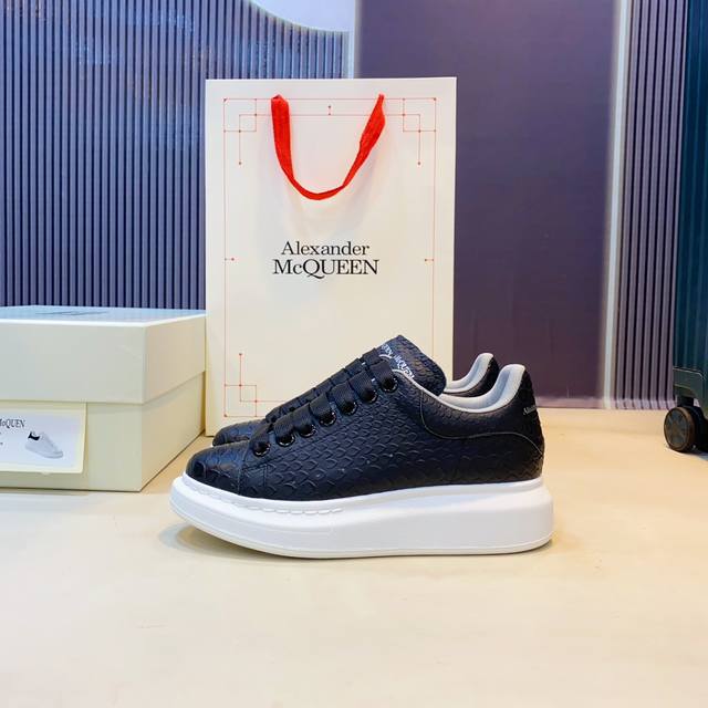 Alexander Mcqueen 情侣款 P: 女款少10 Size： 女35-40男39-45 女40.男45 订做 Alexander Mcqueen麦昆