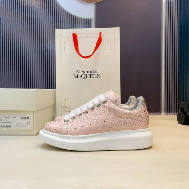 Alexander Mcqueen 情侣款 P: 女款少10 Size： 女35-40男39-45 女40.男45 订做 Alexander Mcqueen麦昆