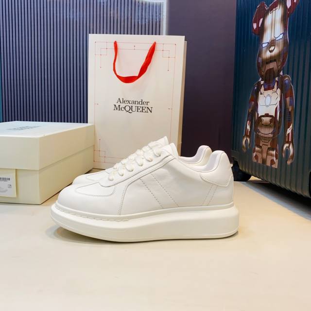 Alexander Mcqueen 情侣款 P: 女款少10 Size： 女35-40男39-45 女40.男45 订做 Alexander Mcqueen麦昆