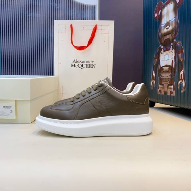 Alexander Mcqueen 情侣款 P: 女款少10 Size： 女35-40男39-45 女40.男45 订做 Alexander Mcqueen麦昆