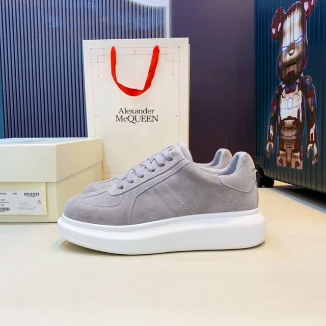 Alexander Mcqueen 情侣款 P: 女款少10 Size： 女35-40男39-45 女40.男45 订做 Alexander Mcqueen麦昆