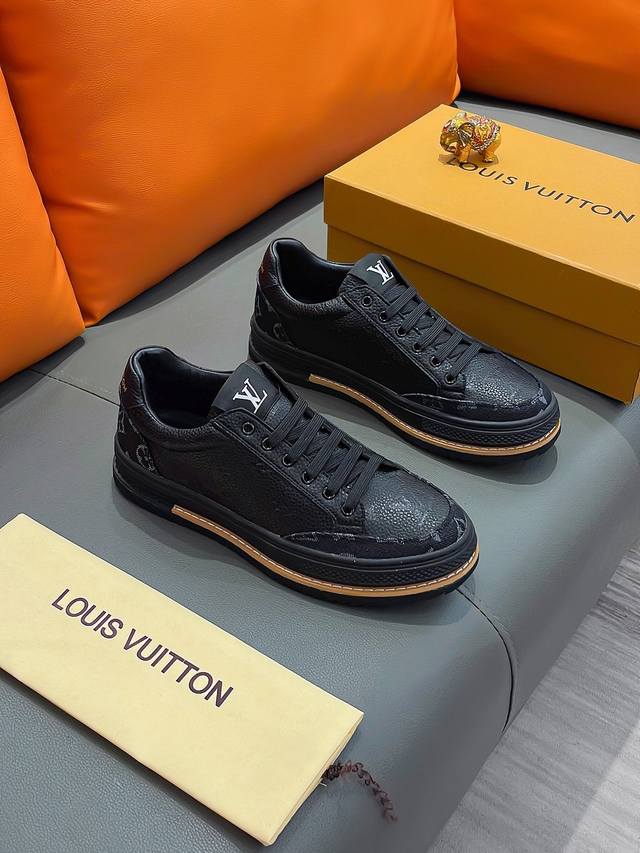 商品名称：Louis Vuitton 路易 威登 正规码数: 38-44 休闲鞋 商品材料：精选 牛皮鞋面，柔软羊皮内里；原厂大底。