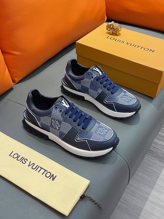 商品名称：Louis Vuitton 路易 威登 正规码数: 38-44 休闲鞋 商品材料：精选 牛皮鞋面，柔软羊皮内里；原厂大底。