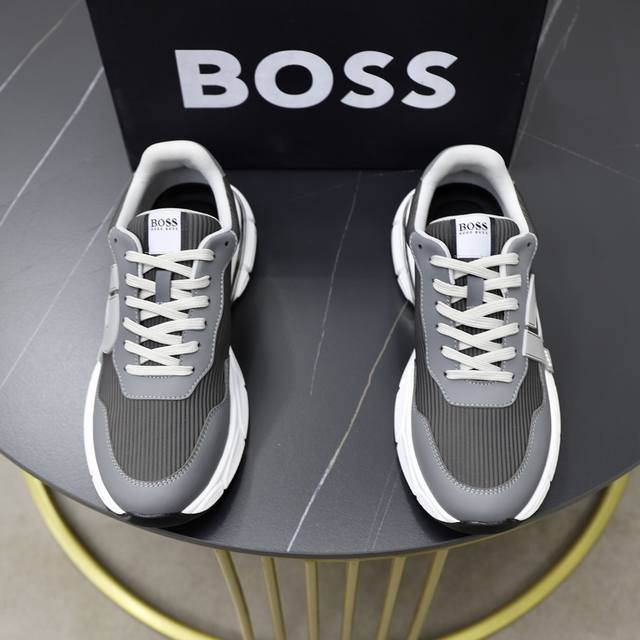 出厂价： Boss 最新上市、进口原版透气网布材料、高级原版图案。高端1:1开模定制，原版大底，更轻便，防滑。时尚主打潮流，百搭爆款。散发时尚休闲气息，时尚就在