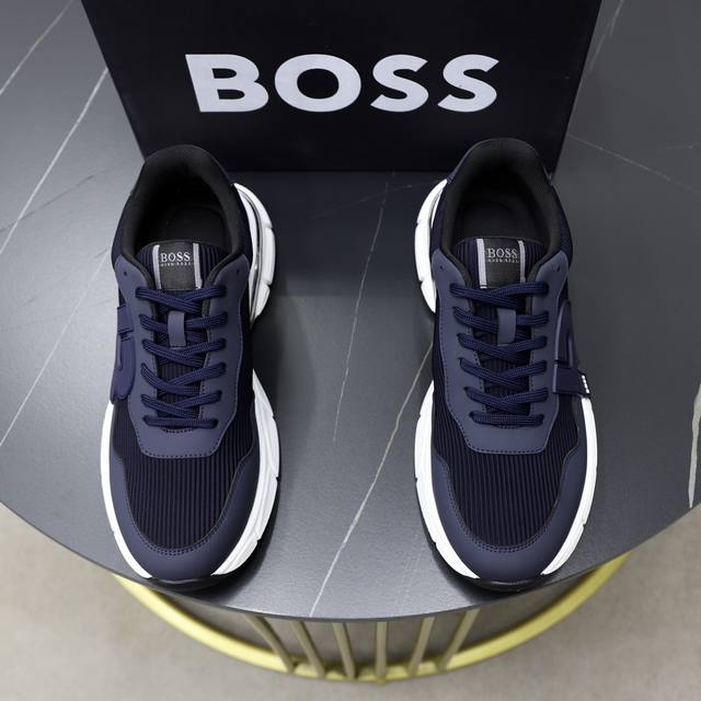 出厂价： Boss 最新上市、进口原版透气网布材料、高级原版图案。高端1:1开模定制，原版大底，更轻便，防滑。时尚主打潮流，百搭爆款。散发时尚休闲气息，时尚就在