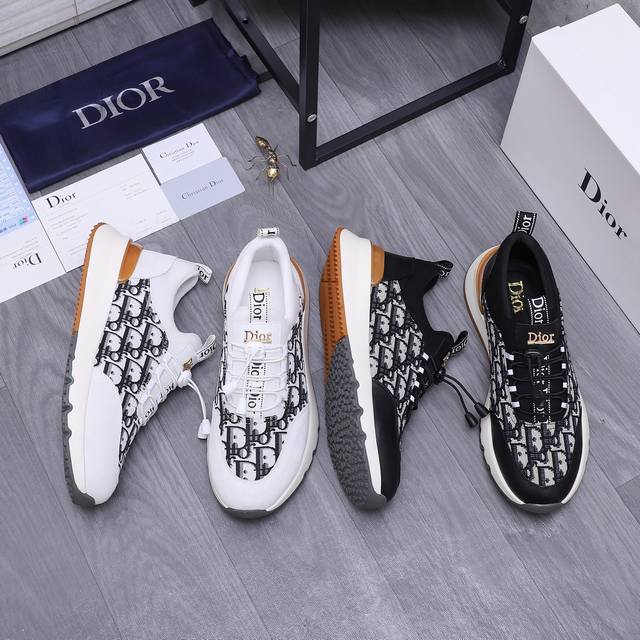 商品商标：Dior 迪奥 休闲鞋 正码码数: 39-44 45订做不退换 商品材料：精选牛皮拼接透气织布鞋面 牛皮鞋垫 弹力布内里 橡胶大底