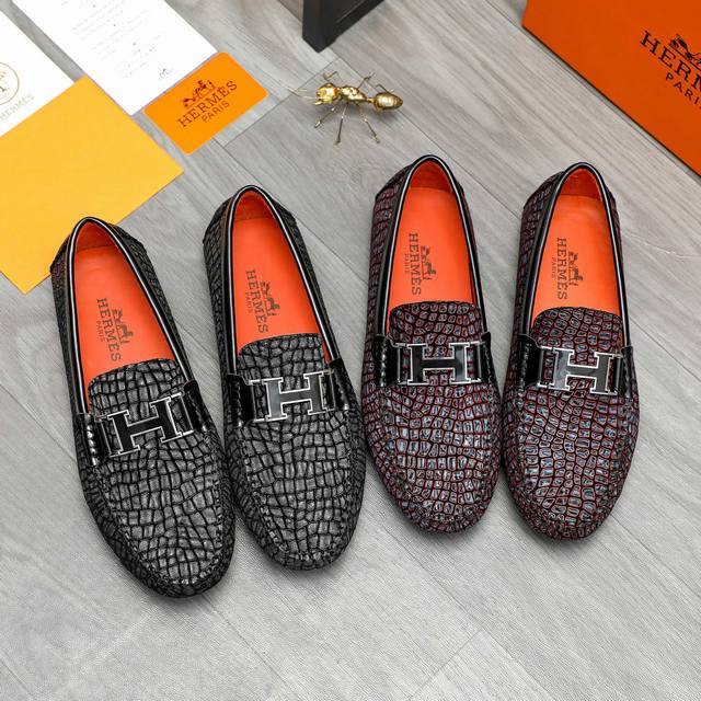 商品商标：Hermes 爱马仕 套脚鞋 正码码数: 38-45 商品材料：精选石头纹鞋面 猪皮内里 原版大底