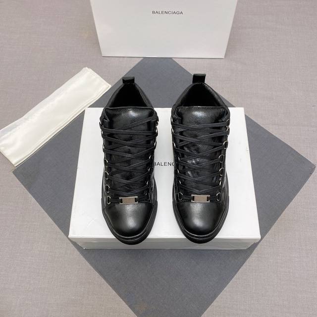 Balenciaga [巴黎世家]。官网最新款、欧洲原版购入拆解 1:1复制 原版大底 脚感q弹柔软 面料进口牛油皱纹皮，细密皮纹 头层羊皮里、原版一致的用料 - 点击图像关闭