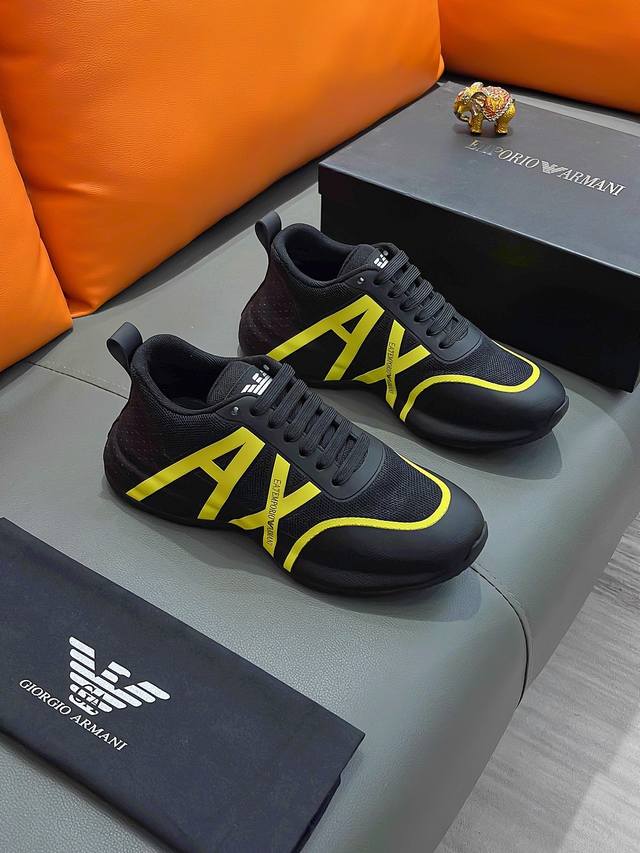 商品名称：Armani 阿玛尼 正规码数: 38-44 休闲鞋 商品材料：精选 牛皮鞋面，柔软羊皮垫脚；原厂特供大底。