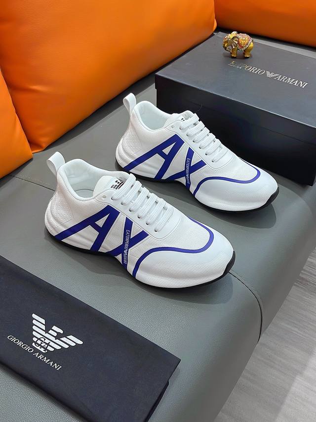 商品名称：Armani 阿玛尼 正规码数: 38-44 休闲鞋 商品材料：精选 牛皮鞋面，柔软羊皮垫脚；原厂特供大底。