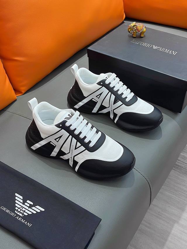 商品名称：Armani 阿玛尼 正规码数: 38-44 休闲鞋 商品材料：精选 牛皮鞋面，柔软羊皮垫脚；原厂特供大底。