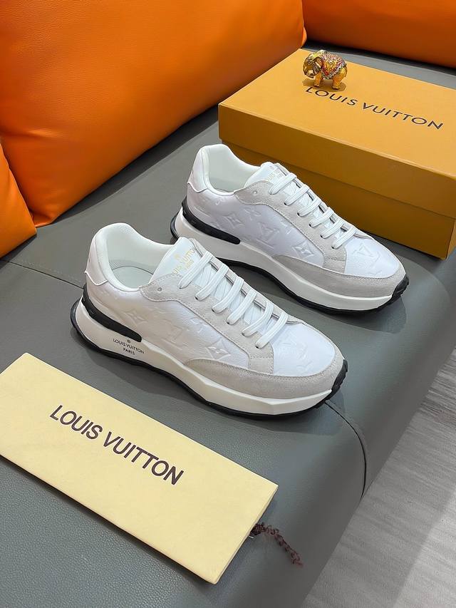 商品名称：Louis Vuitton 路易 威登 正规码数: 38-44 休闲鞋 商品材料：精选 牛皮鞋面，柔软羊皮内里；原厂大底。