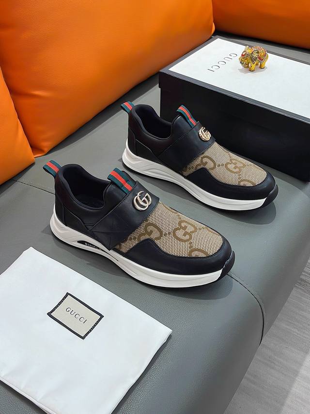 商品名称：Gucci 古驰 正规码数: 38-44 套脚鞋 商品材料：精选 牛皮鞋面，柔软羊皮内里；原厂大底。