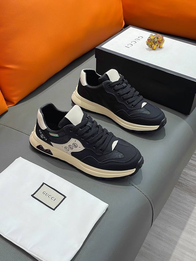 商品名称：Gucci 古驰 正规码数: 38-44 休闲鞋 商品材料：精选 牛皮鞋面，柔软羊皮内里；原厂大底。