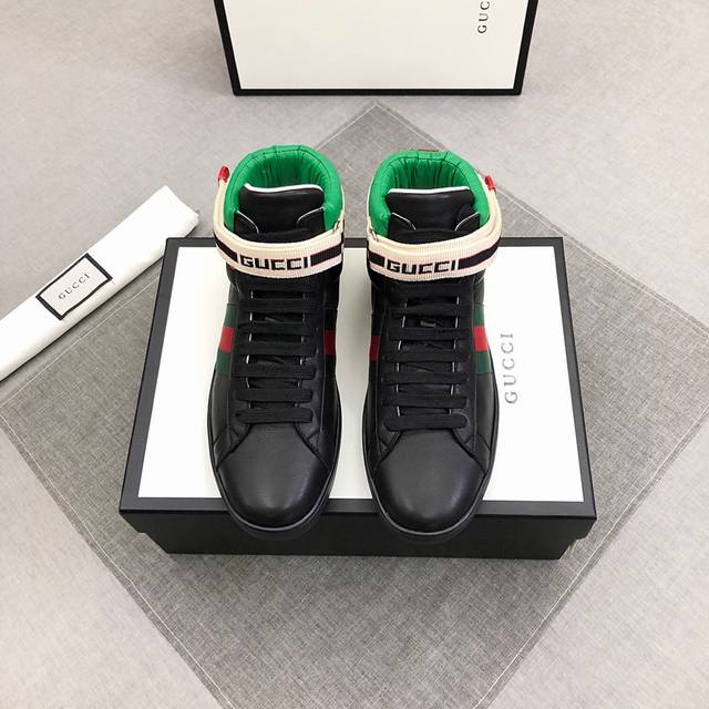 Gucci古奇18Fw New Ace 字母logo 魔术贴高帮鞋，高端牛货，意大利进口原版织带，进口印花pvc原版材质，头层牛皮里 ，原版橡胶大底！品质超赞！