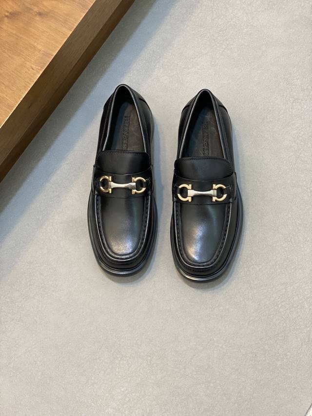 Ferragamo 顶级p: Size:38-44 45.定做 菲拉格慕 男神增高套脚底皮鞋系列专柜同步发售原厂配置，意大利进口原版牛皮面料，经典版面绅士大方，