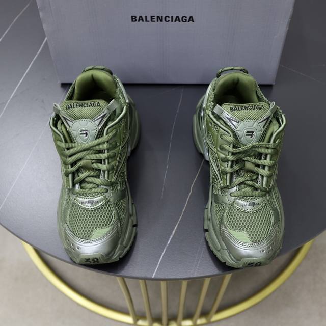 出厂价： 高品质高端货 顶级版本 Balenciaga 巴黎世家runner运动鞋 尺码：35 36 37 38 39 40 41 42 43 44 45 46