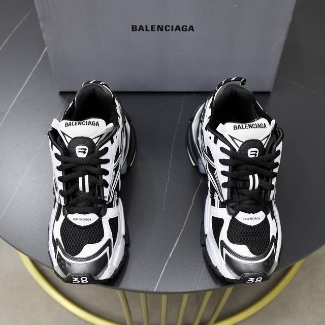 出厂价： 高品质高端货 顶级版本 Balenciaga 巴黎世家runner运动鞋 尺码：35 36 37 38 39 40 41 42 43 44 45 46