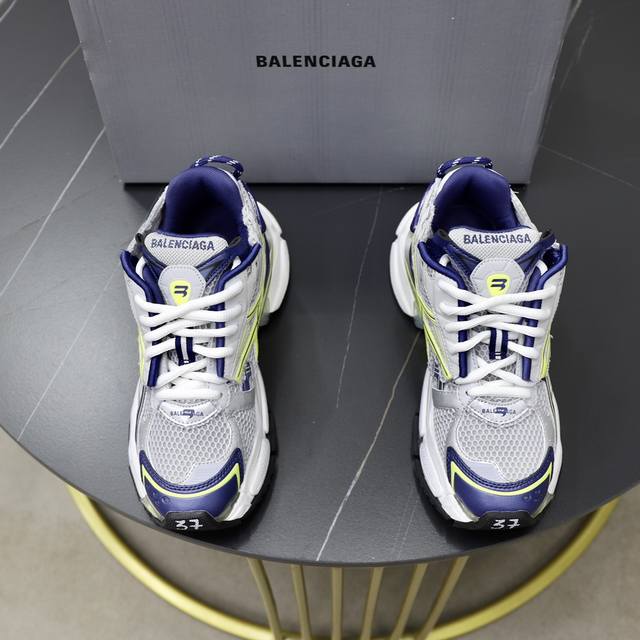 出厂价： 高品质高端货 顶级版本 Balenciaga 巴黎世家runner运动鞋 尺码：35 36 37 38 39 40 41 42 43 44 45 46