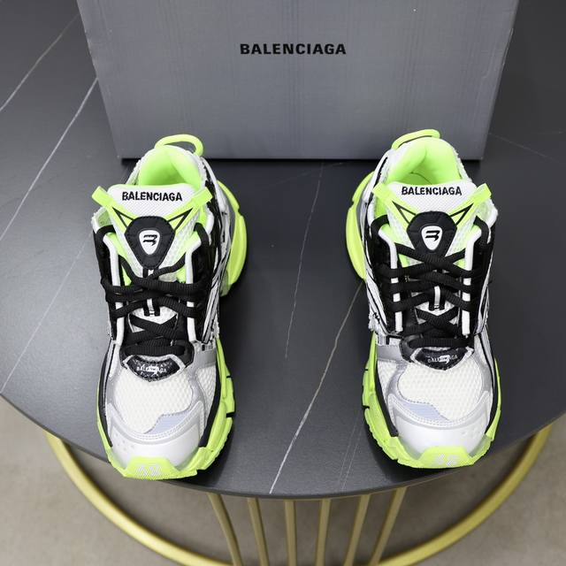 出厂价： 高品质高端货 顶级版本 Balenciaga 巴黎世家runner运动鞋 尺码：35 36 37 38 39 40 41 42 43 44 45 46 - 点击图像关闭