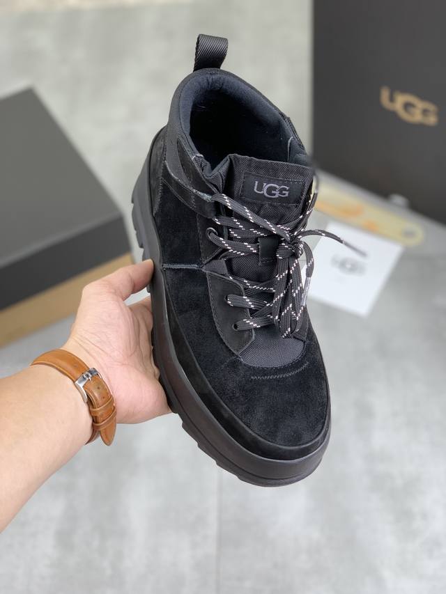 工厂价 实价 Ugg 最新款 顶级高端品质皮毛一体保暖雪地靴来自澳洲温暖奢侈品牌男鞋，Ugg-5877官网同步、采用进口牛皮制作，精心缝制而成..进口橡胶发泡大